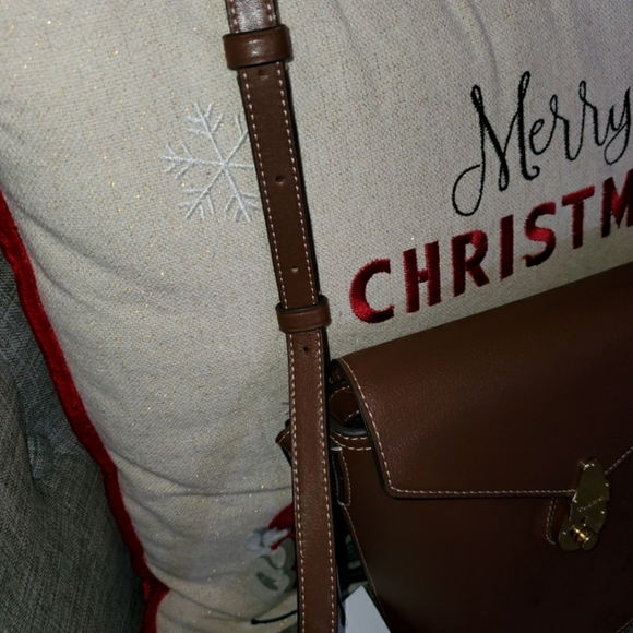 Calvin Klein Push Lock Statement  Bucket Crossbody - Picture 2 of 4